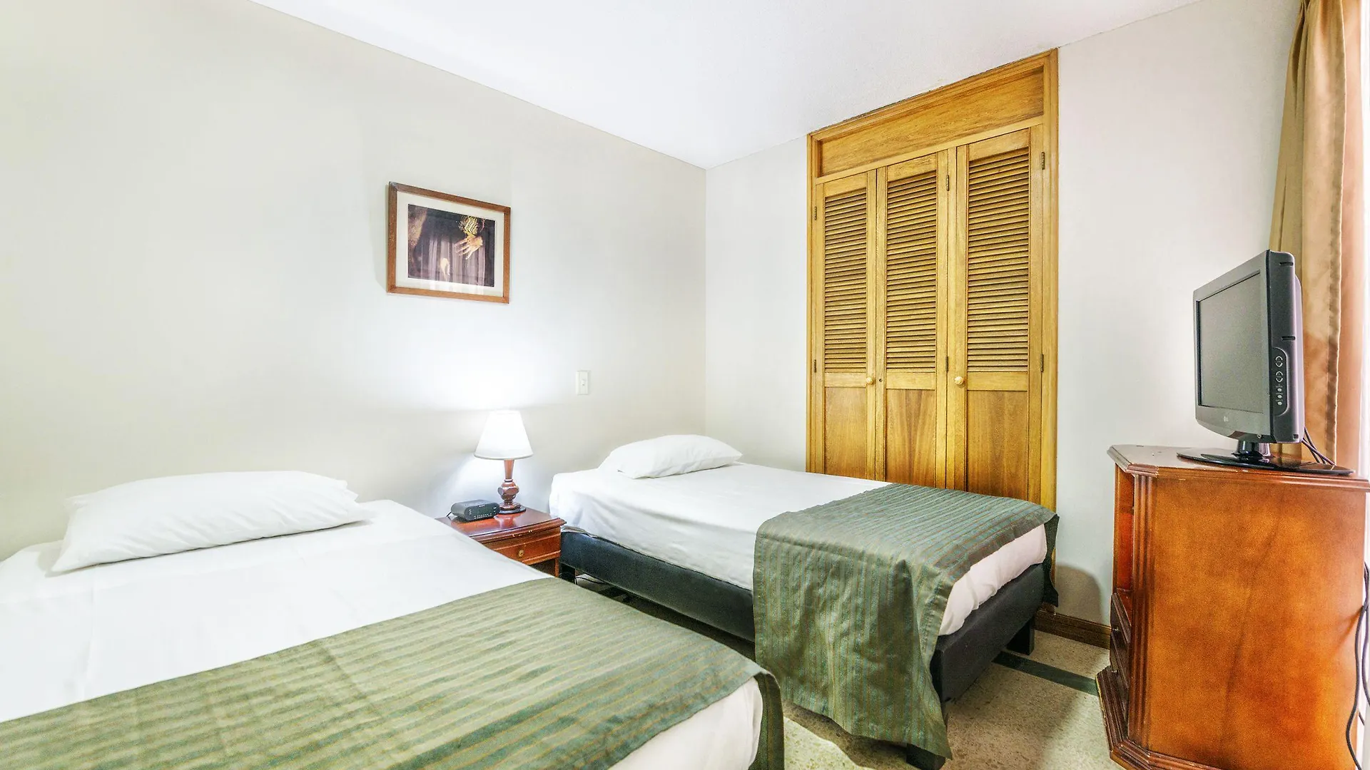 Hotel San Pedro Del Fuerte Medellín 3*,